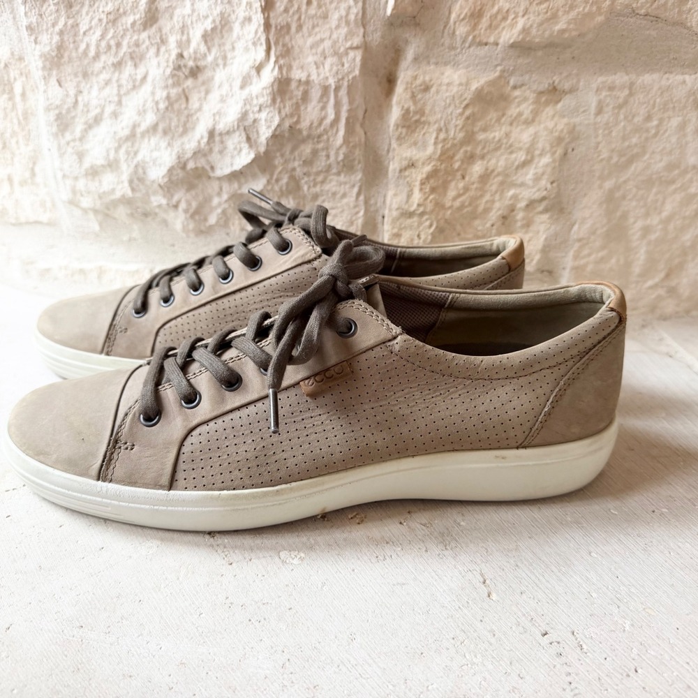 ECCO Soft 7 Mens Perforated Leather Sneakers Taupe Grey Danish Design Lace Up 12
